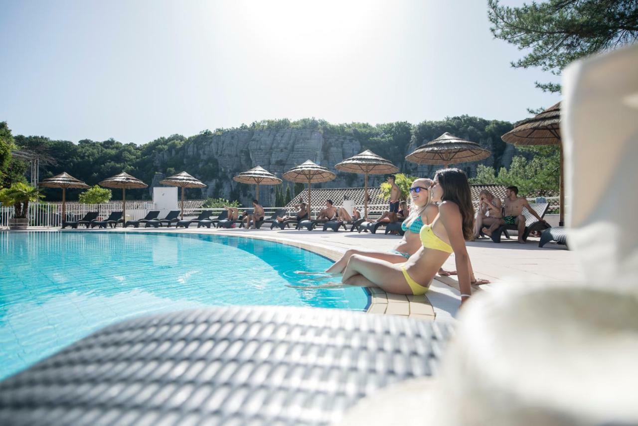 Domaine Lou Capitelle & Spa Vogue Exterior photo